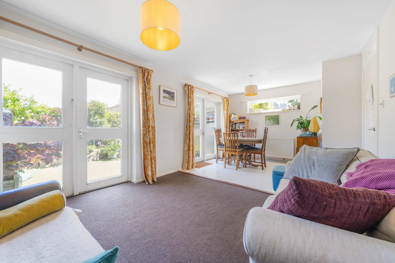 Burrow Walk, SE21