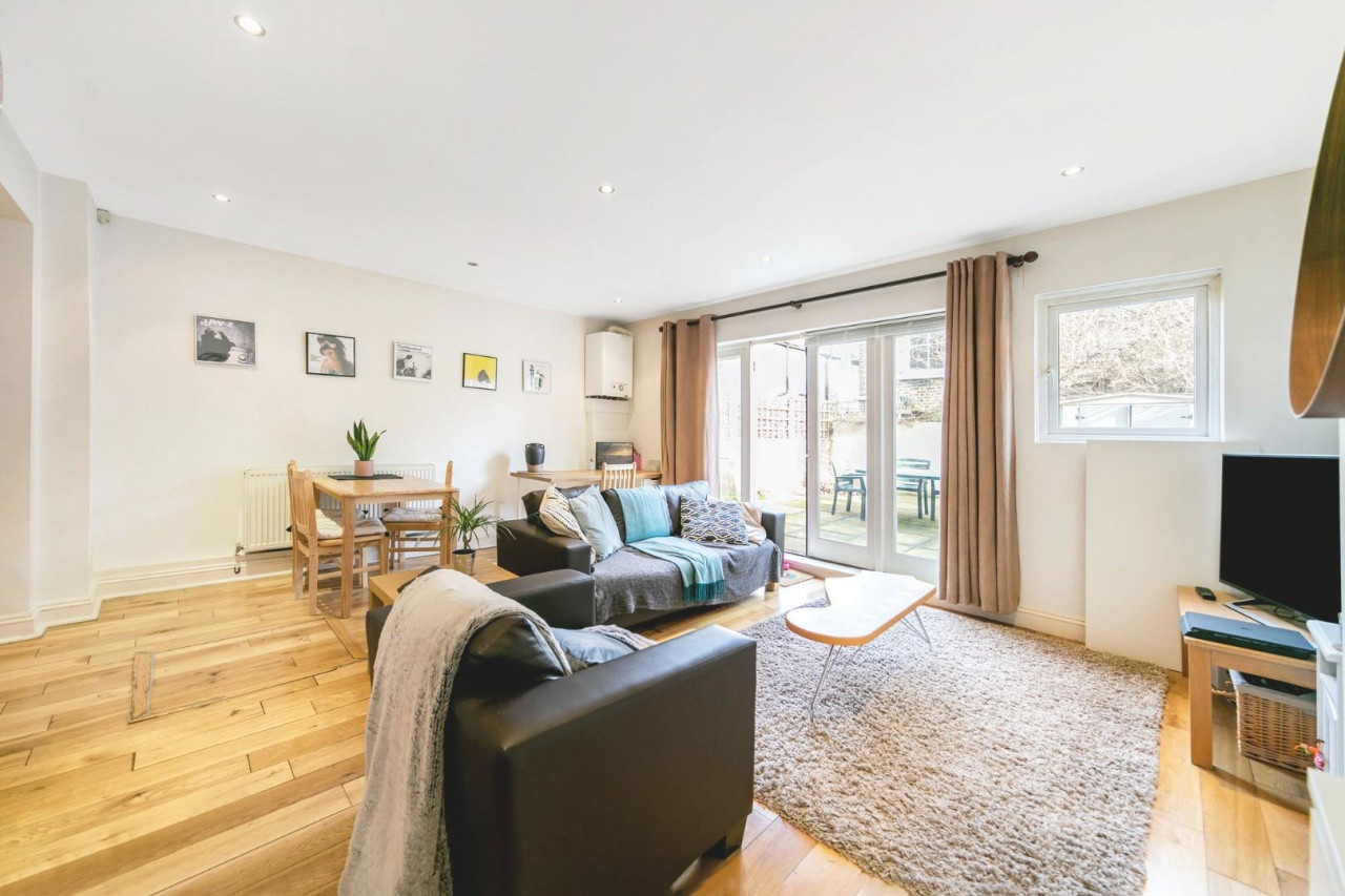 Railton Road, SE24