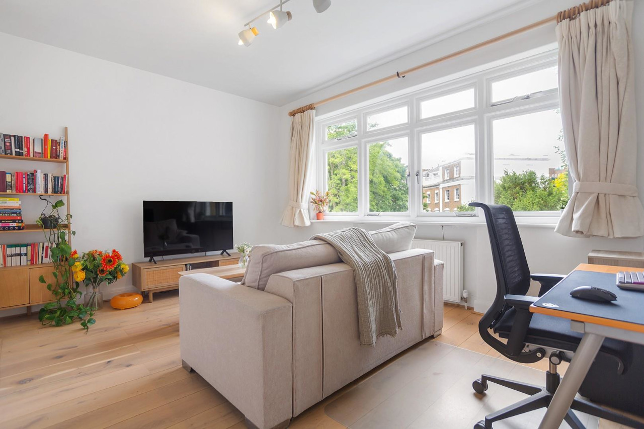 Crescent Grove, SW4