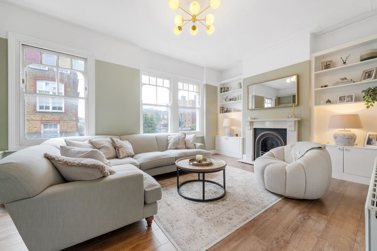 Kingswood Road, SW2