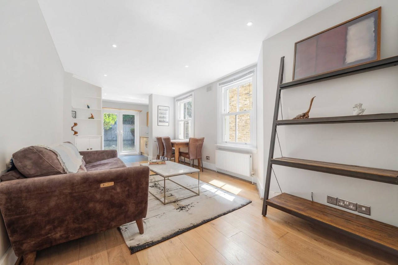 Medora Road, SW2
