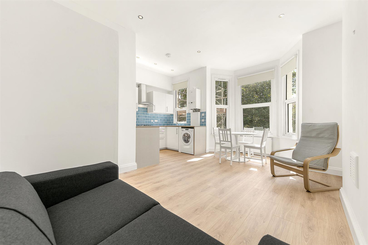 Thurlow Park Road, SE21
