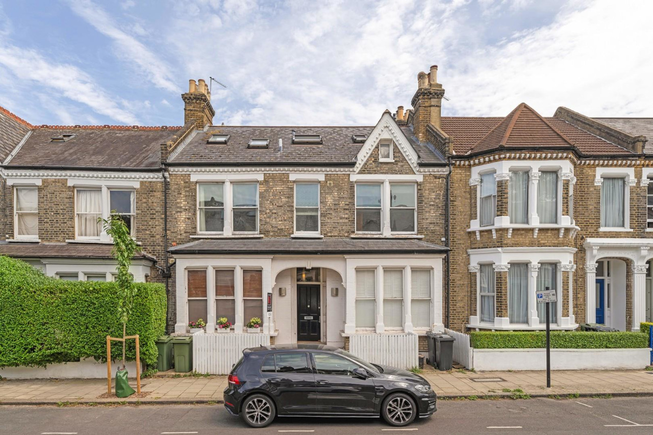 Leander Road, SW2