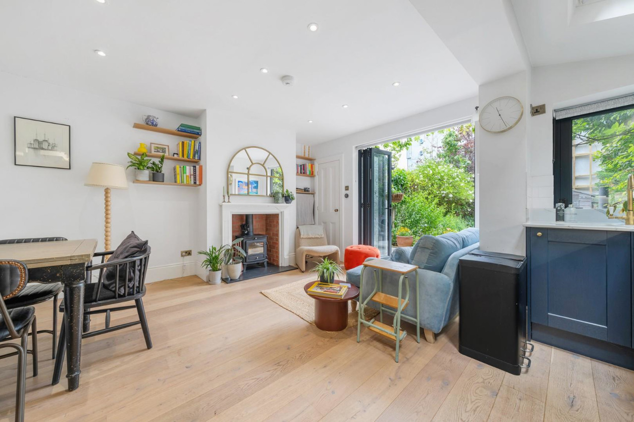 Holmewood Gardens, SW2