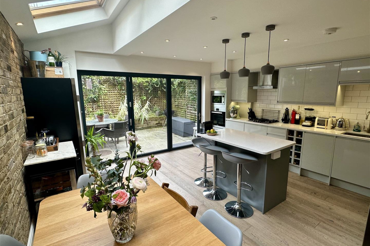 Strathleven Road, SW2