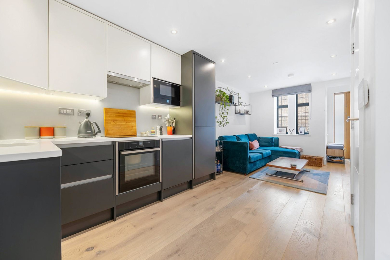 Abbeville Road, SW4