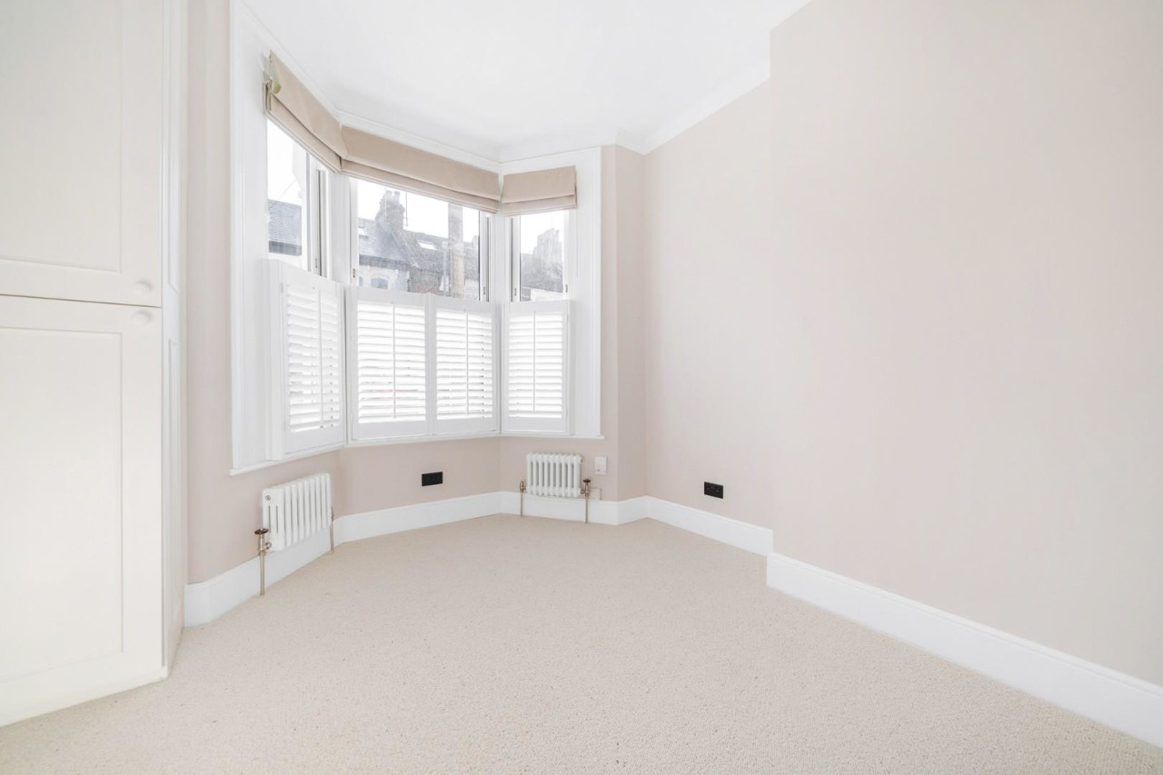 Amies Street, SW11