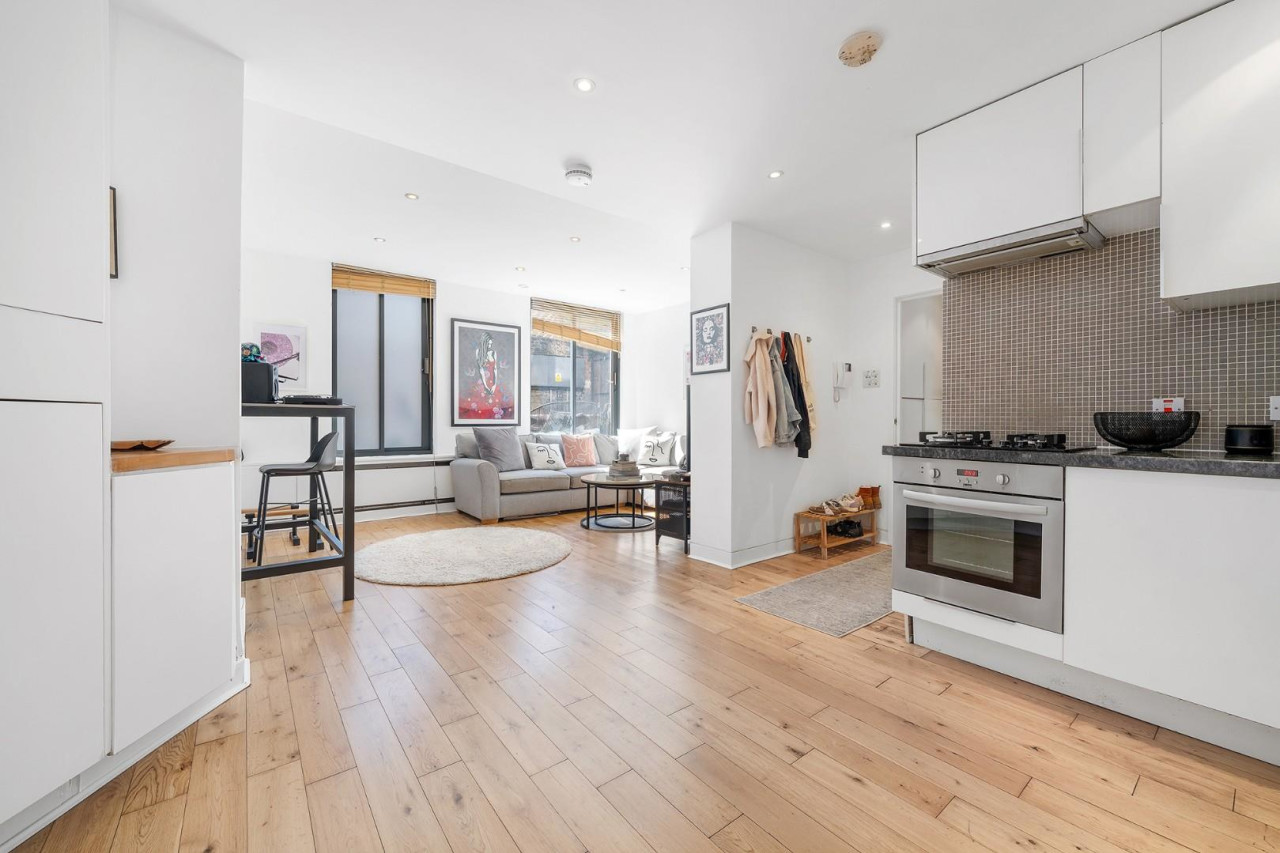 Cadmus Close, SW4
