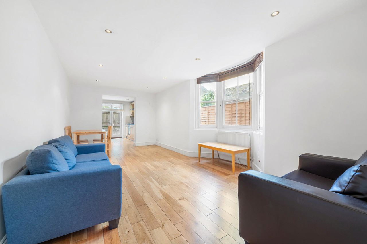 Leander Road, SW2