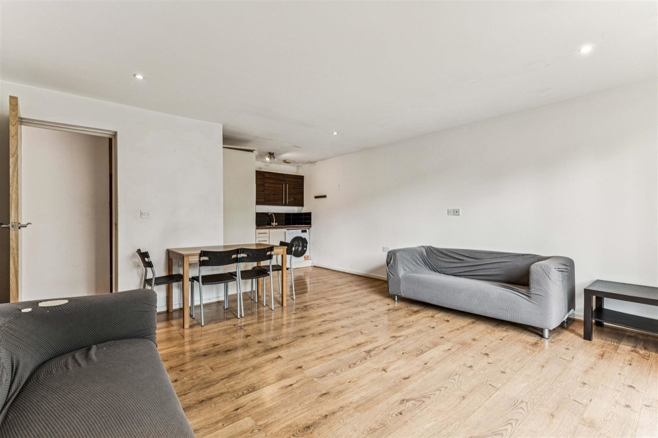 Coldharbour Lane, SW9