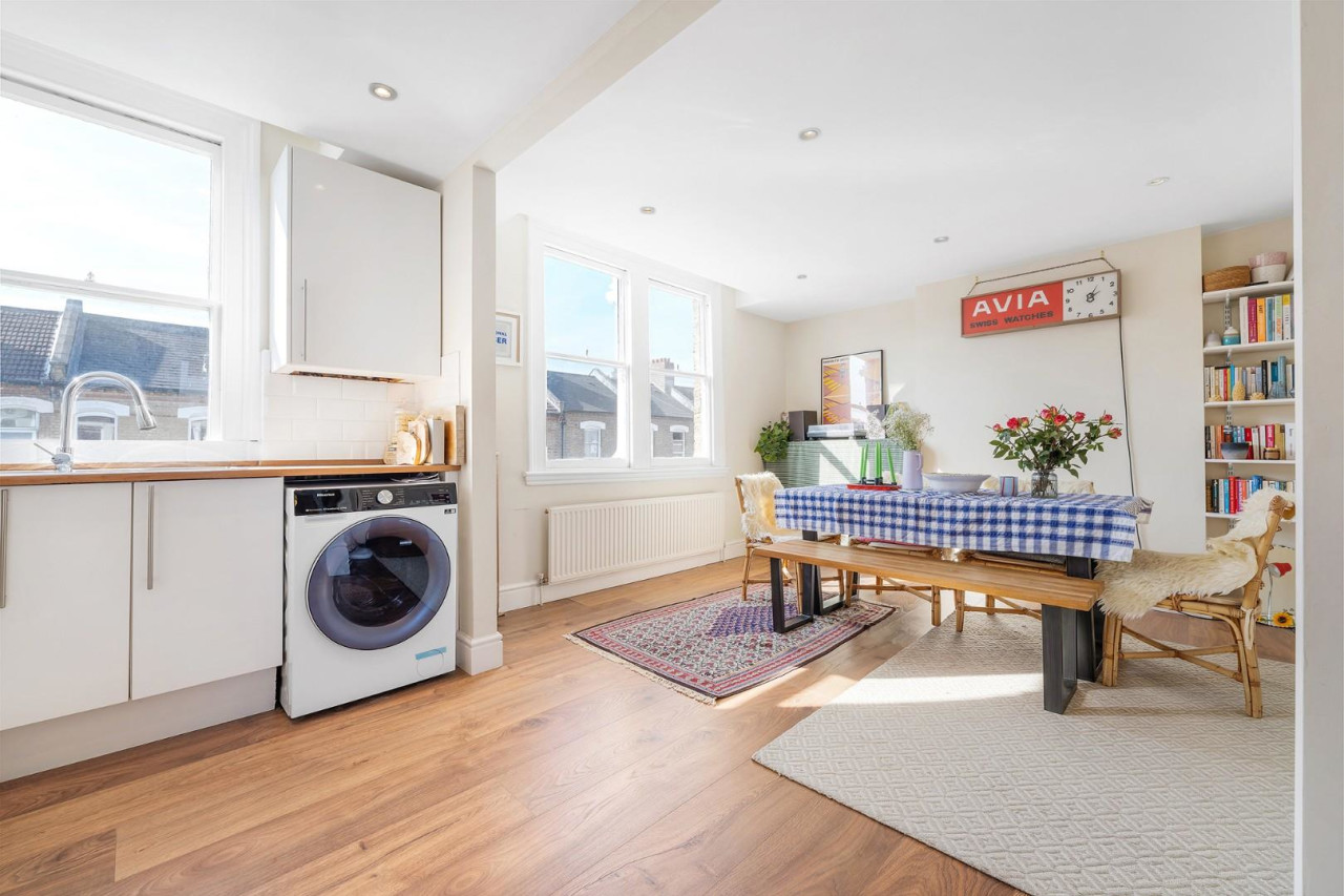 Saltoun Road, SW2