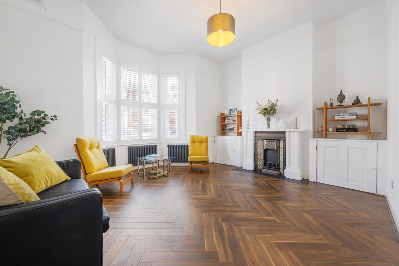 Thornbury Road, SW2