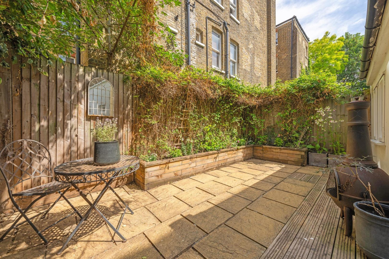 Saltoun Road, SW2
