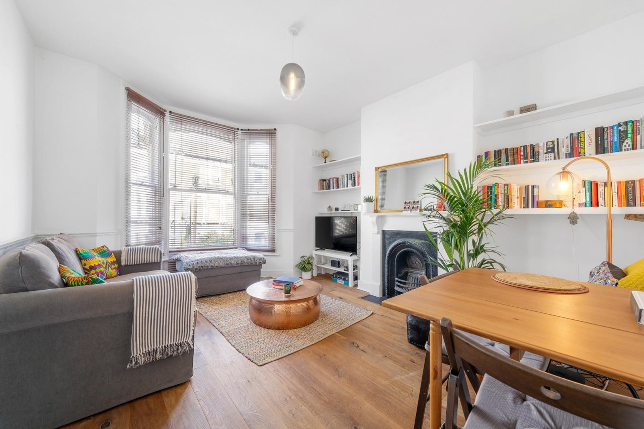 Saltoun Road, SW2