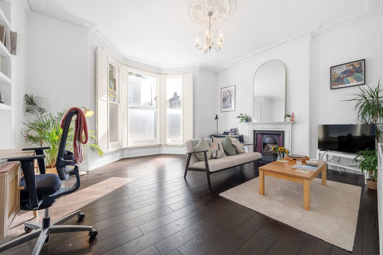 Kings Avenue, SW4