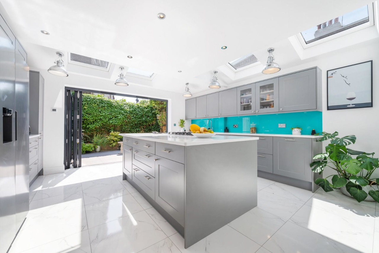 Santley Street, SW4