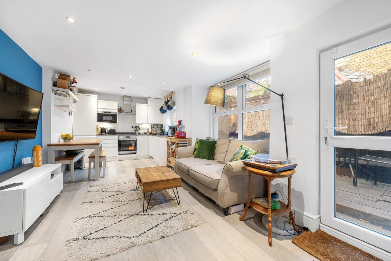 St Luke's Avenue, SW4