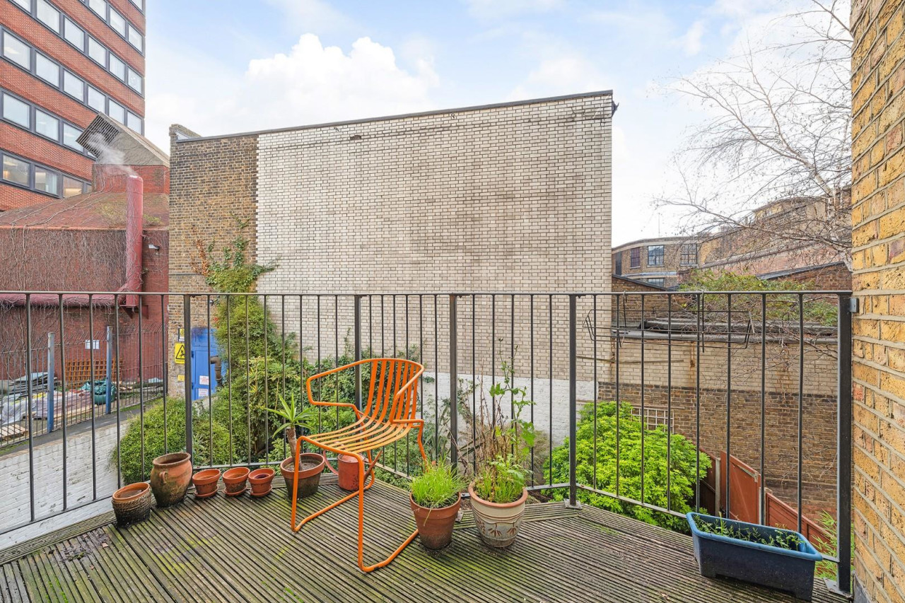 Canterbury Crescent, SW9