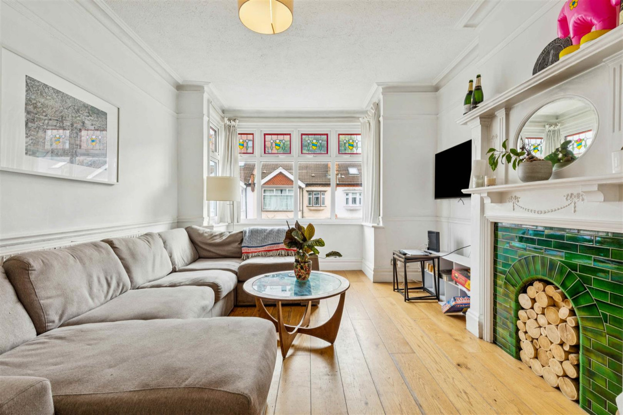 Beverstone Road, SW2