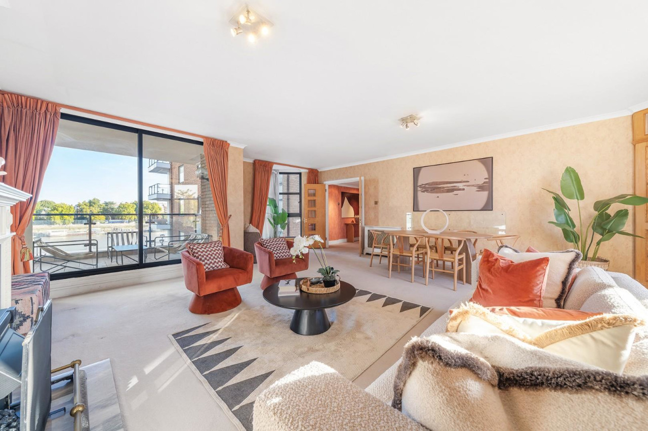 Waterside Point, SW11