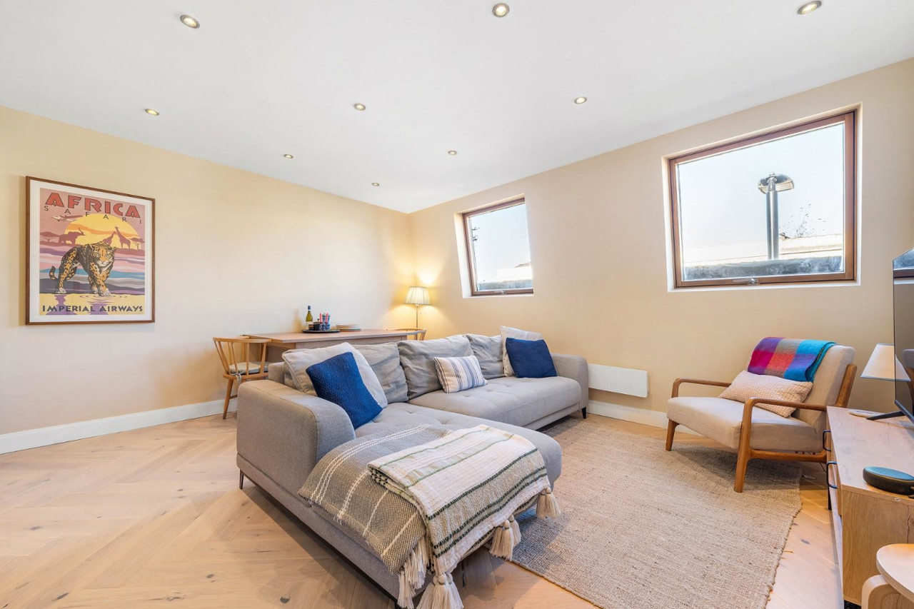 Coldharbour Lane, SW9