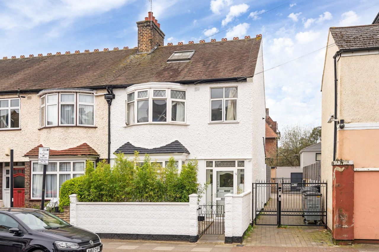 Ravenstone Street, SW12