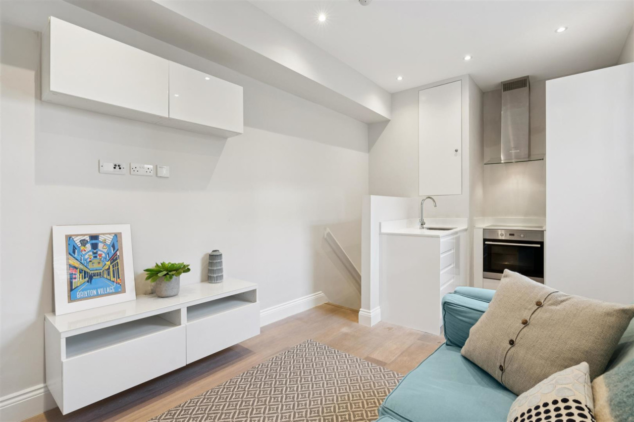 Electric Avenue, SW9