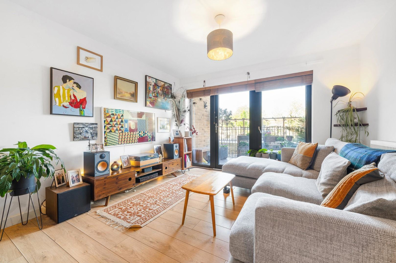 4 Bourbon Road, SW9
