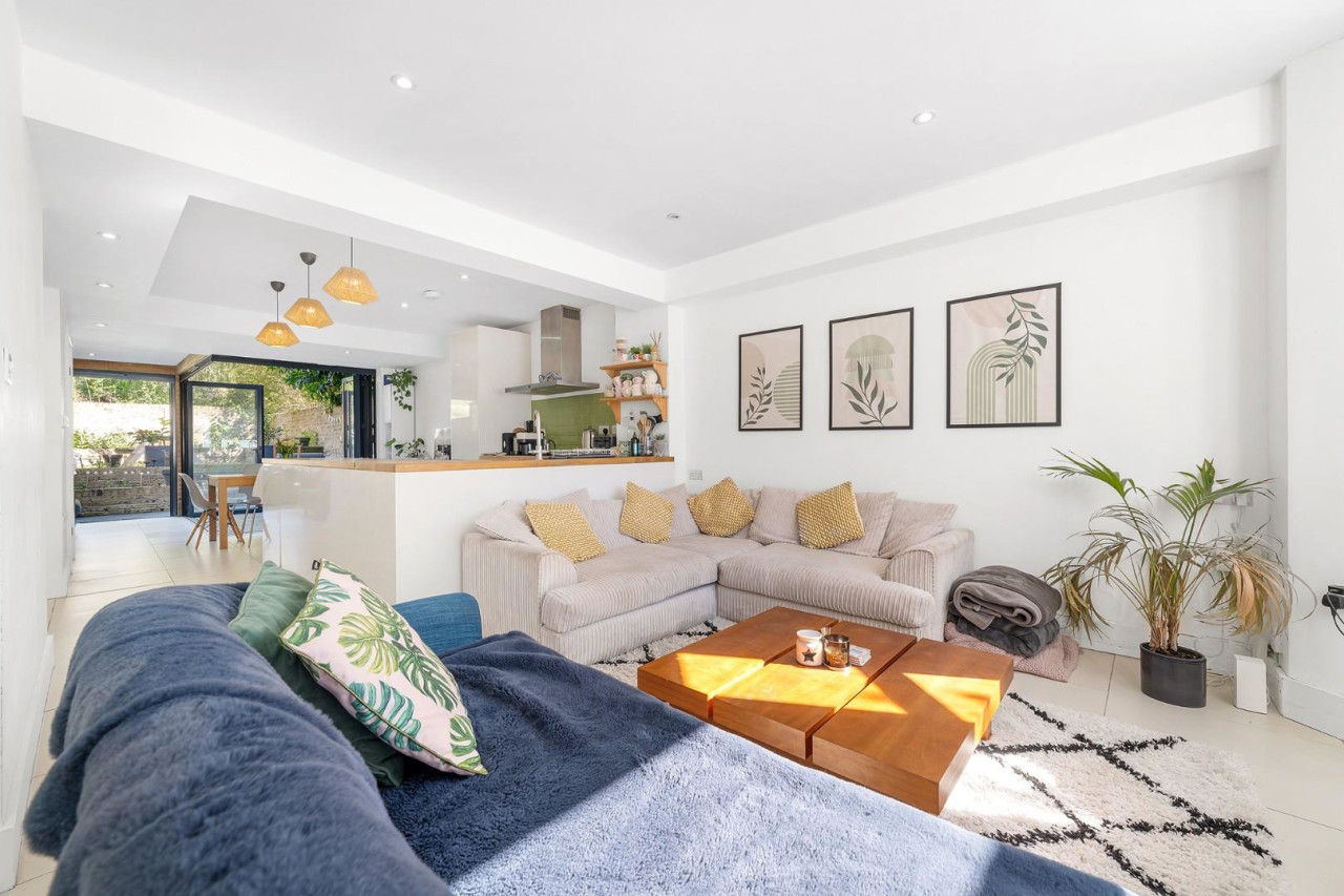 Argyll Close, SW9