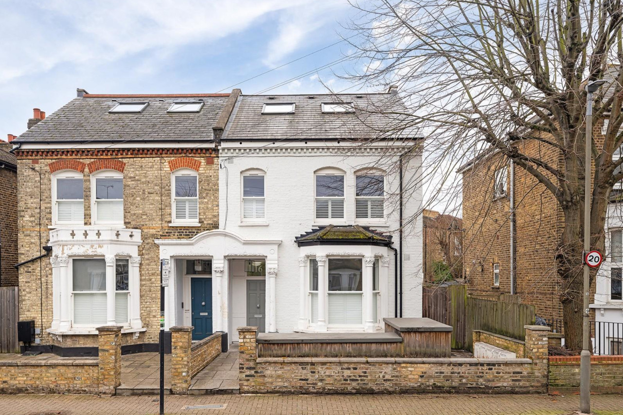 Byrne Road, SW12