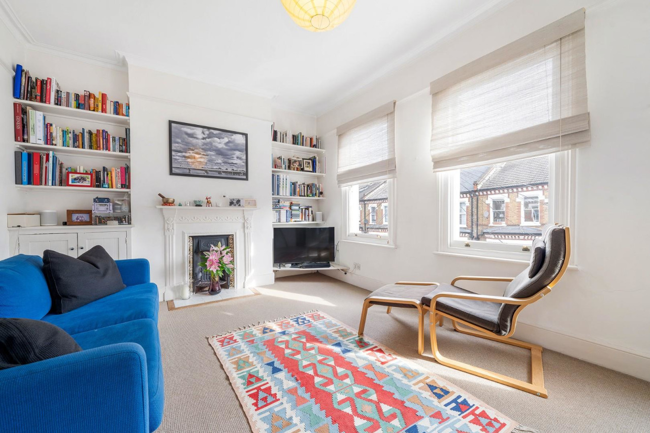 Tremadoc Road, SW4