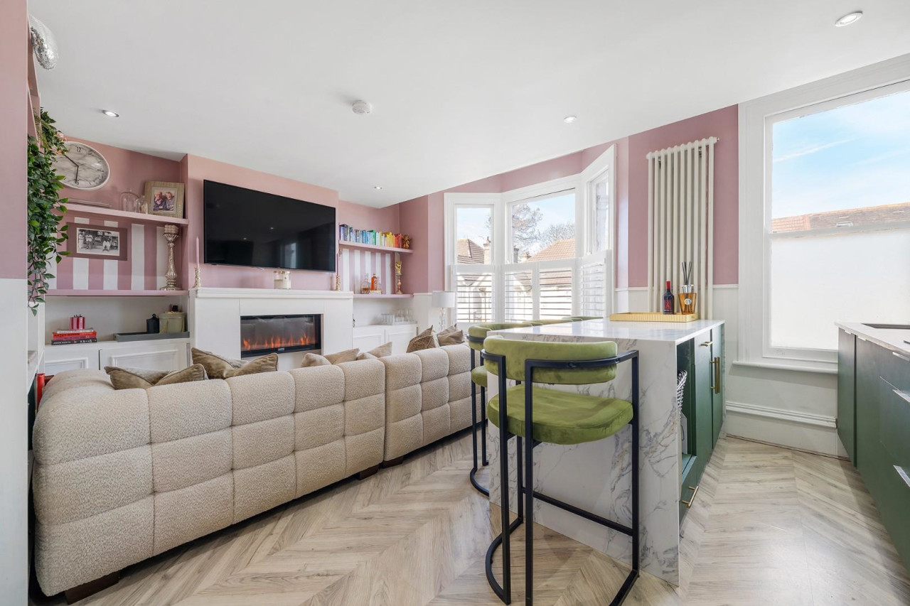 Maplestead Road, SW2
