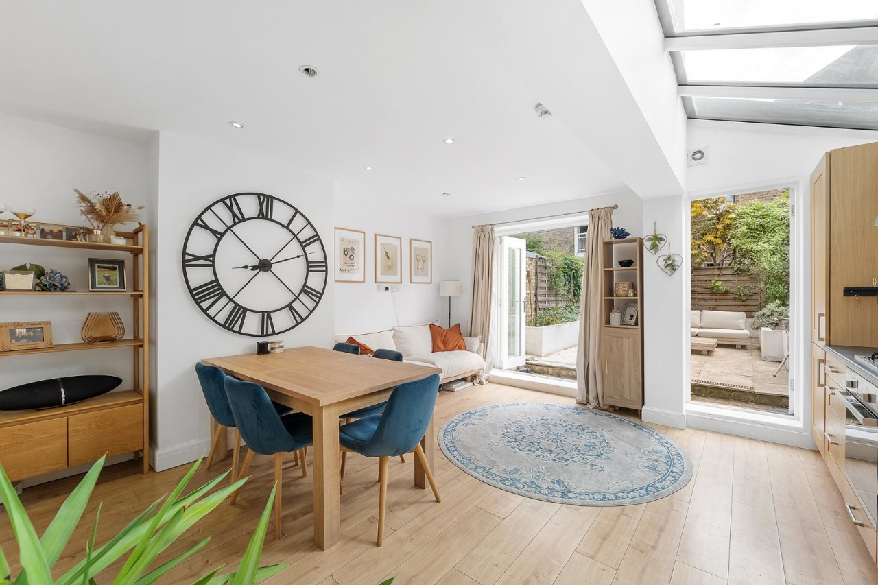 Solon Road, SW2