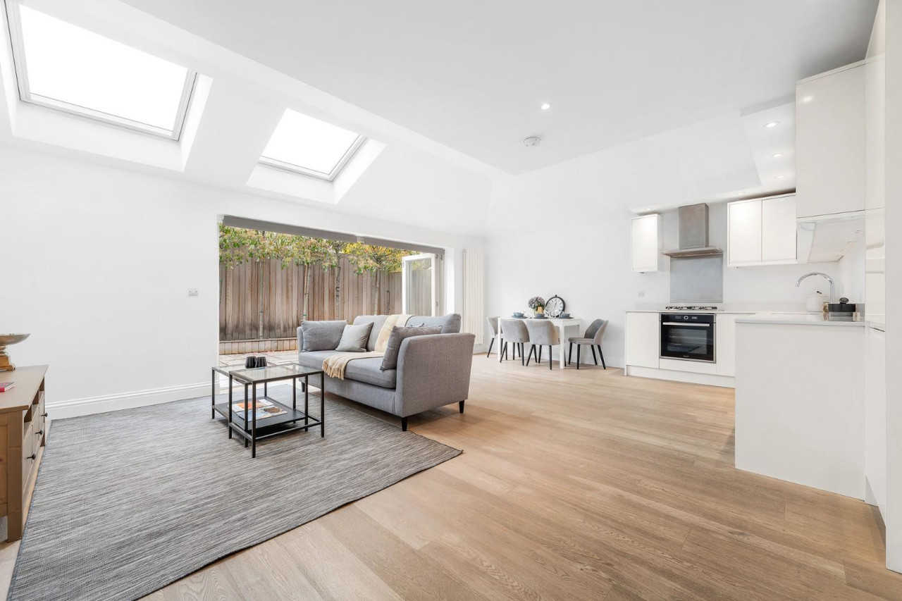 Byrne Road, SW12