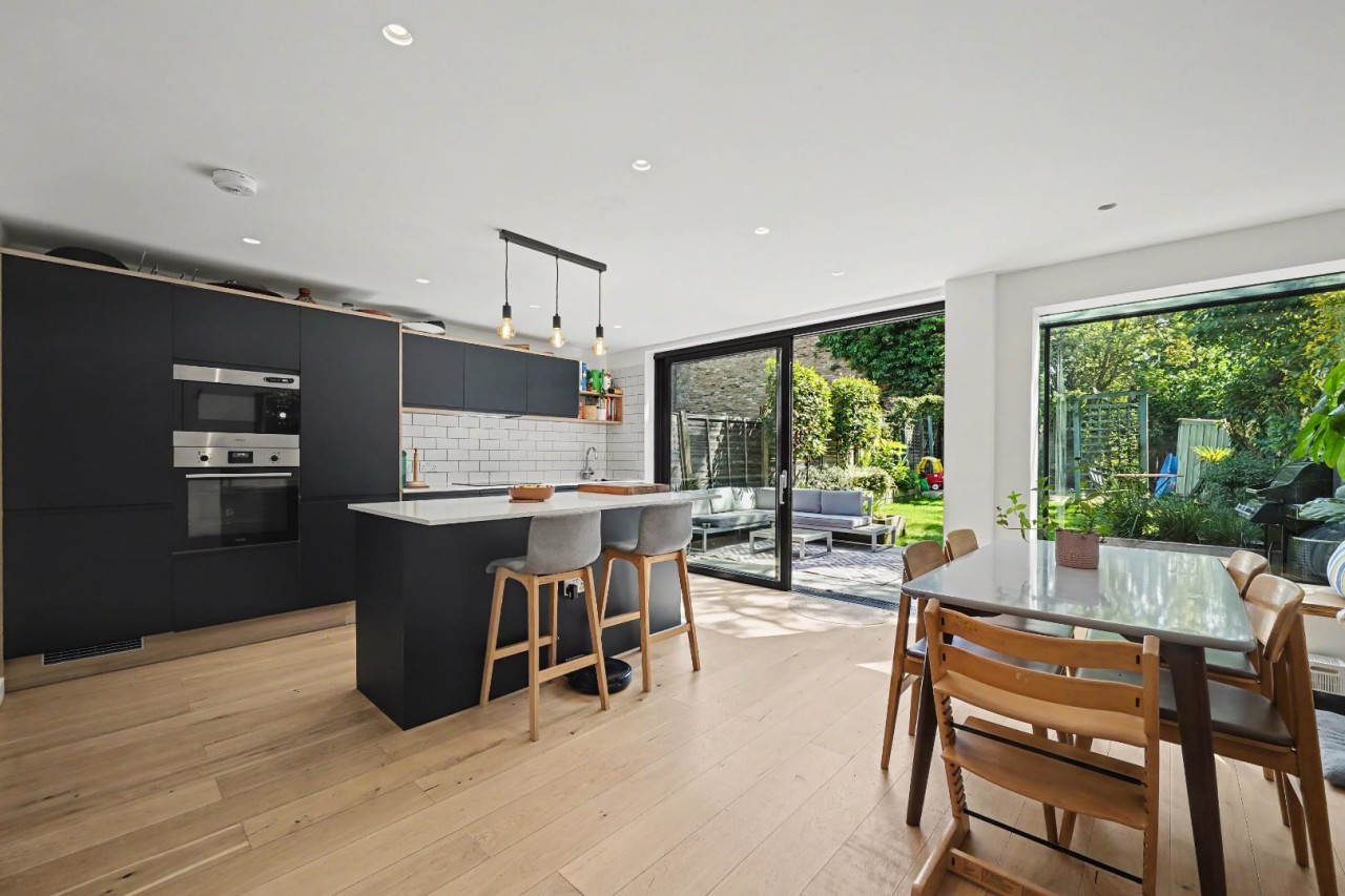 Shakespeare Road, SE24
