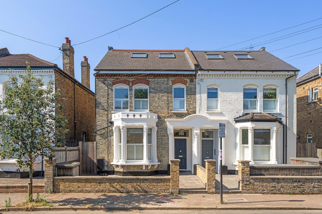 Byrne Road, SW12