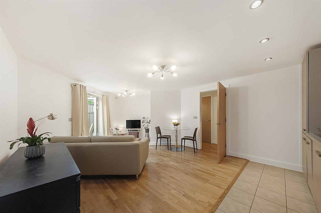 Stane Grove, SW9