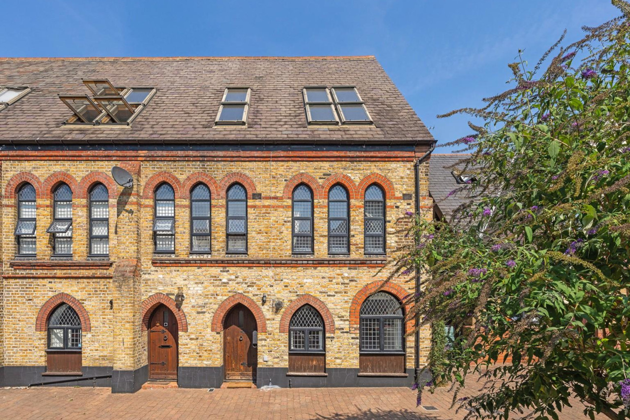Rush Common Mews, SW2