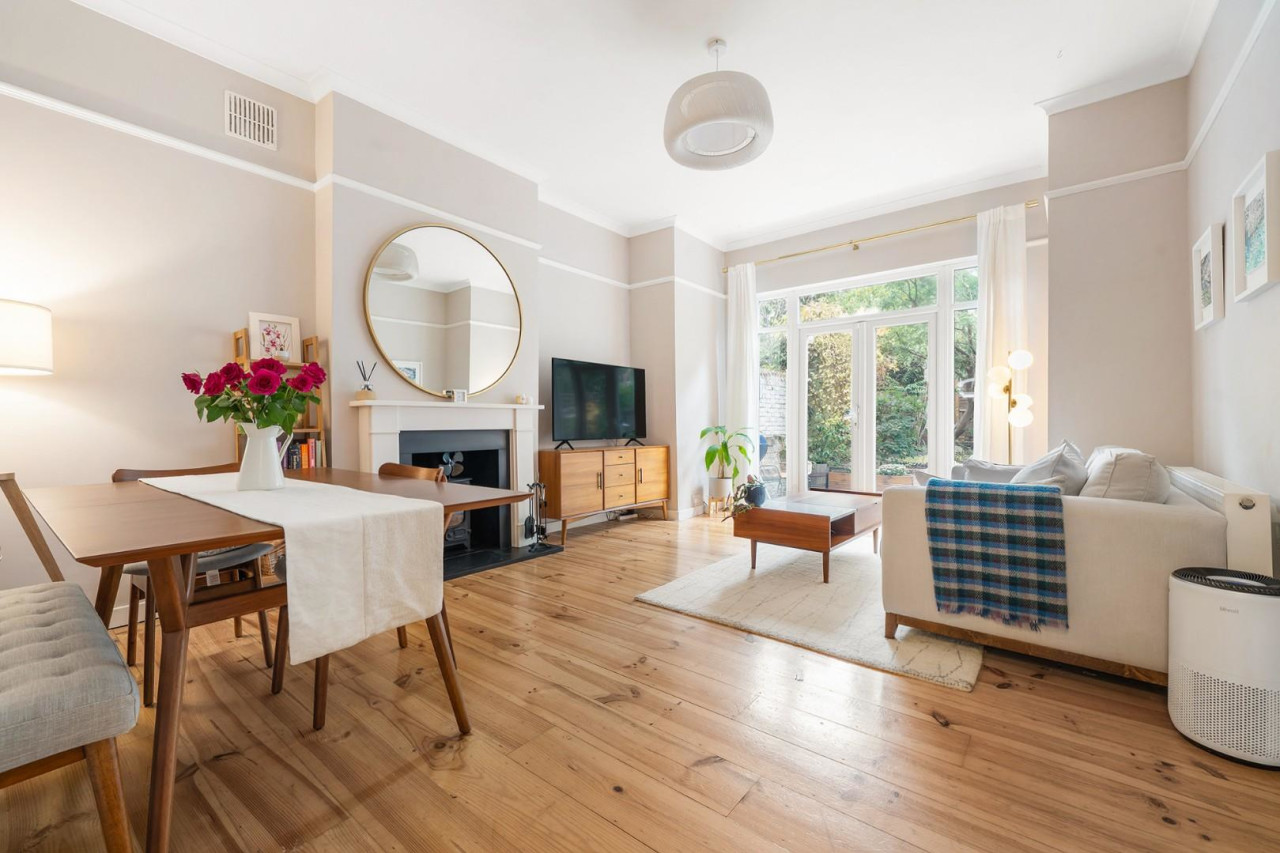 Deronda Road, SE24
