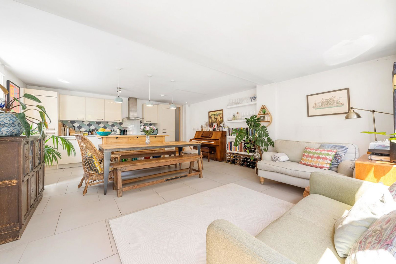 Winterwell Road, SW2