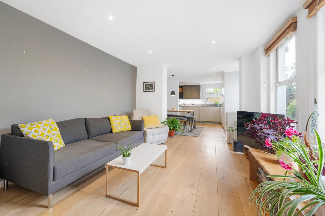 Brading Road, SW2