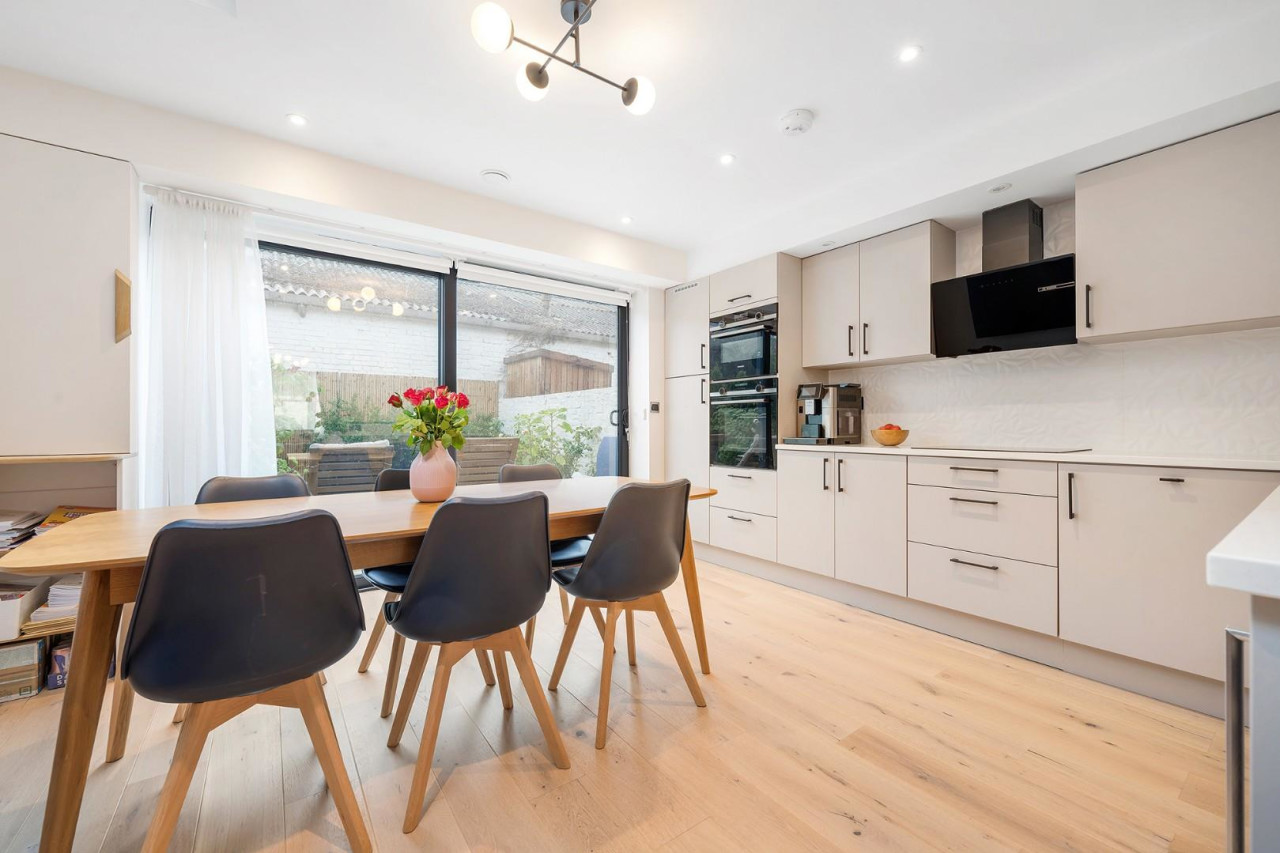 Sulina Road, SW2