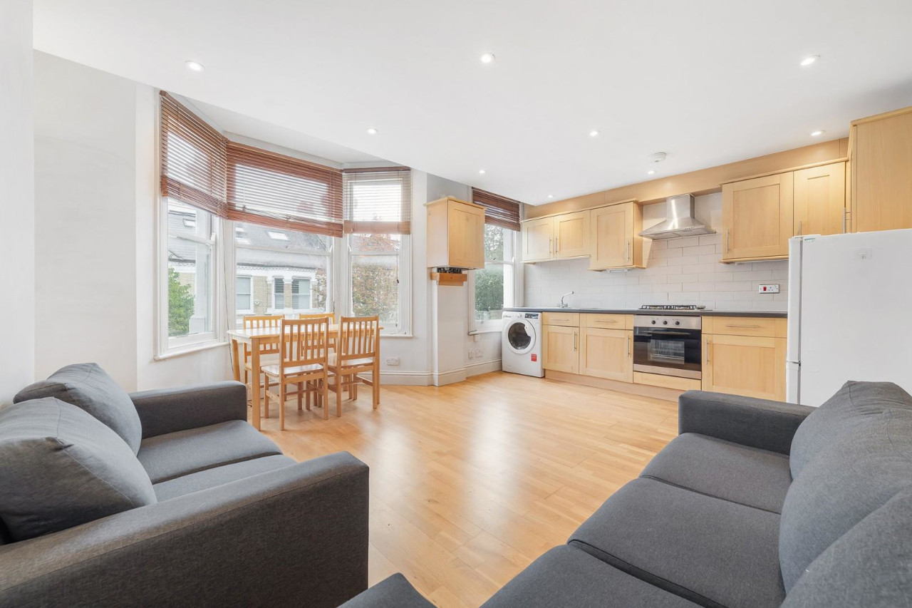 Narbonne Avenue, SW4