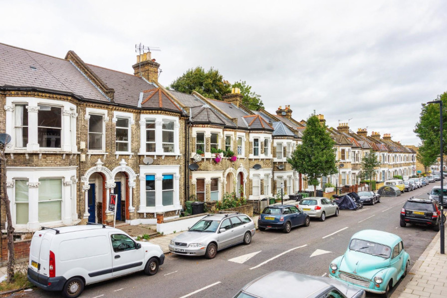 Flat for sale on Leander Road, SW2, Ref 29545241 Keating Estates