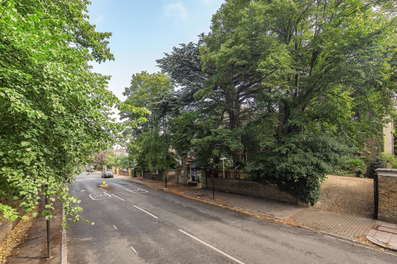 Flat for sale on Upper Tulse Hill, SW2, Ref 29937763 Keating Estates