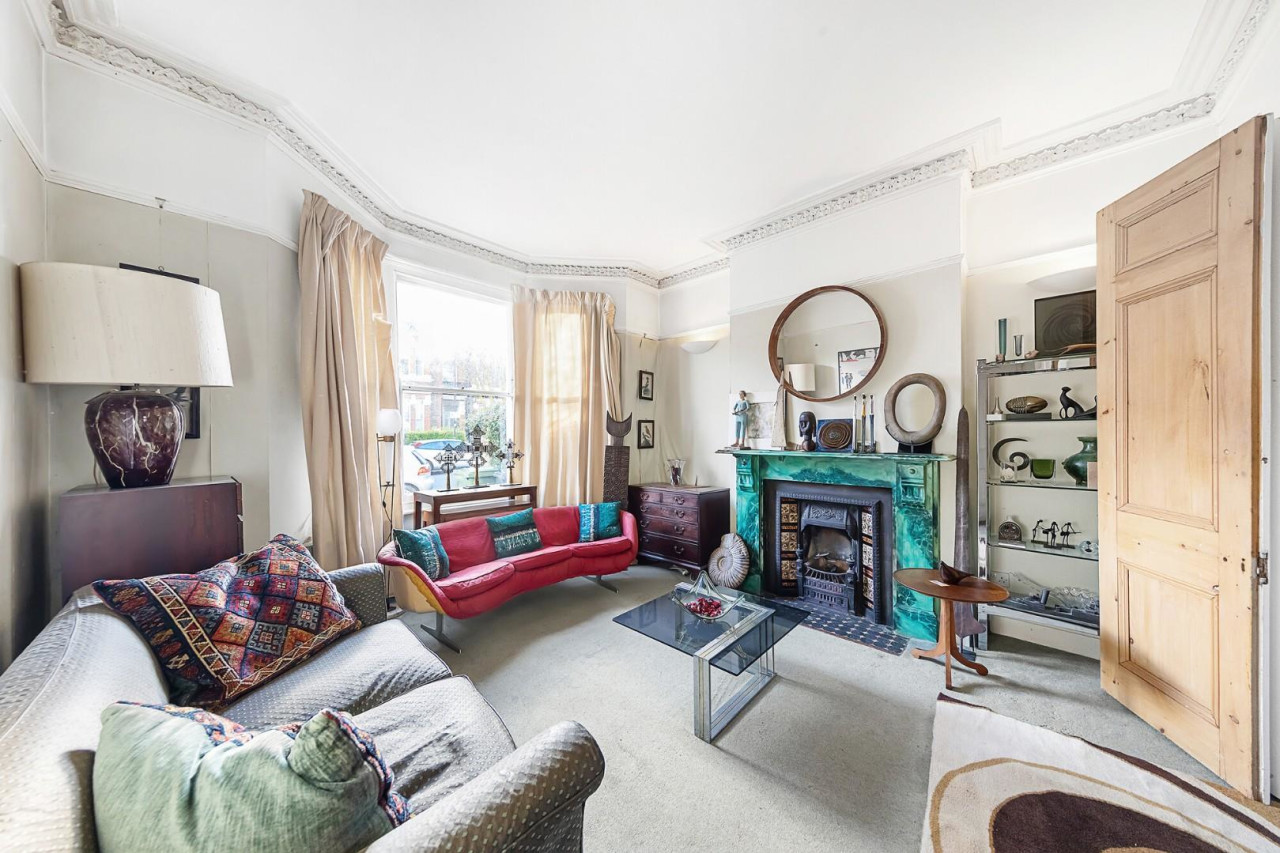 Elms Crescent, SW4