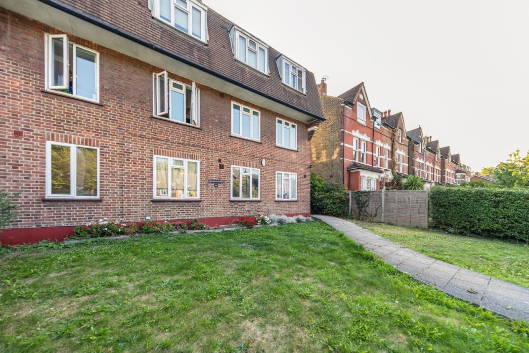 Flat for sale on Norwood Road, SE24, Ref 30334750 Keating Estates