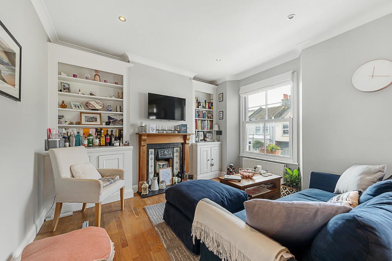 Properties for sale near Rosebery Road, SW2 Keating Estates