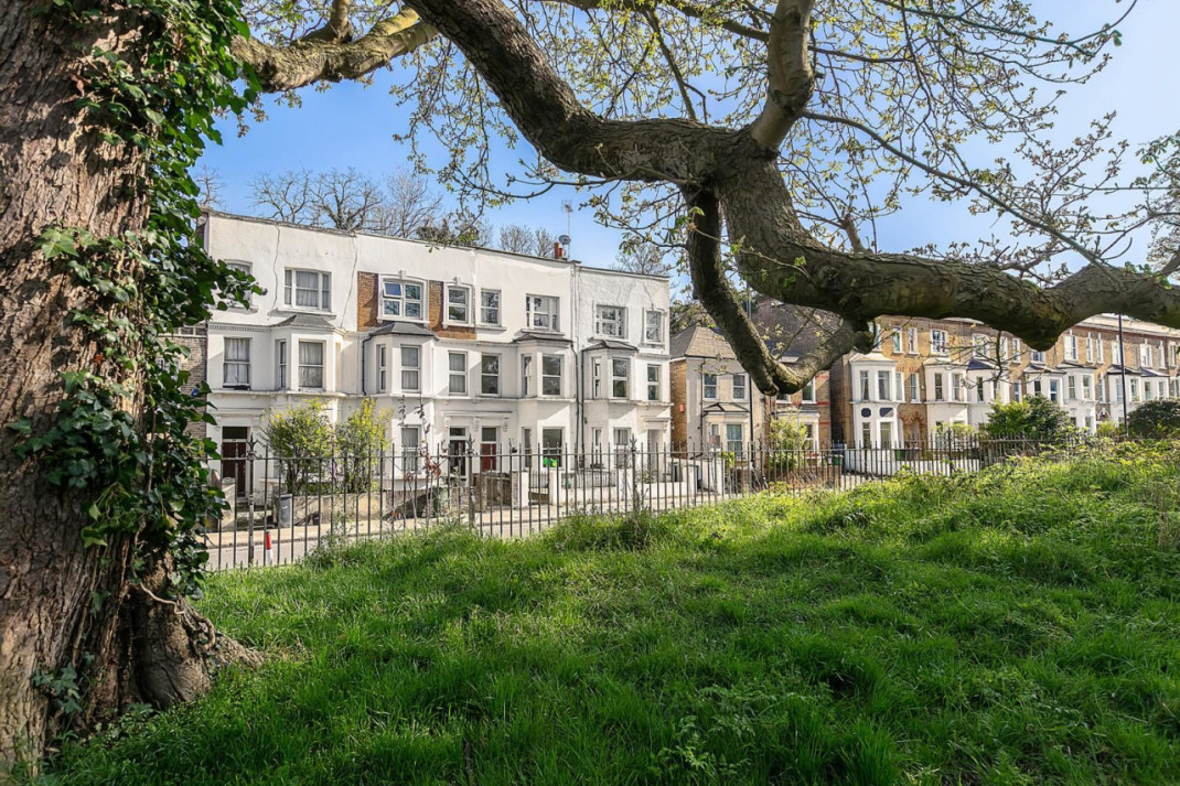 Flat for sale on Norwood Road, SE27, Ref 30533431 Keating Estates