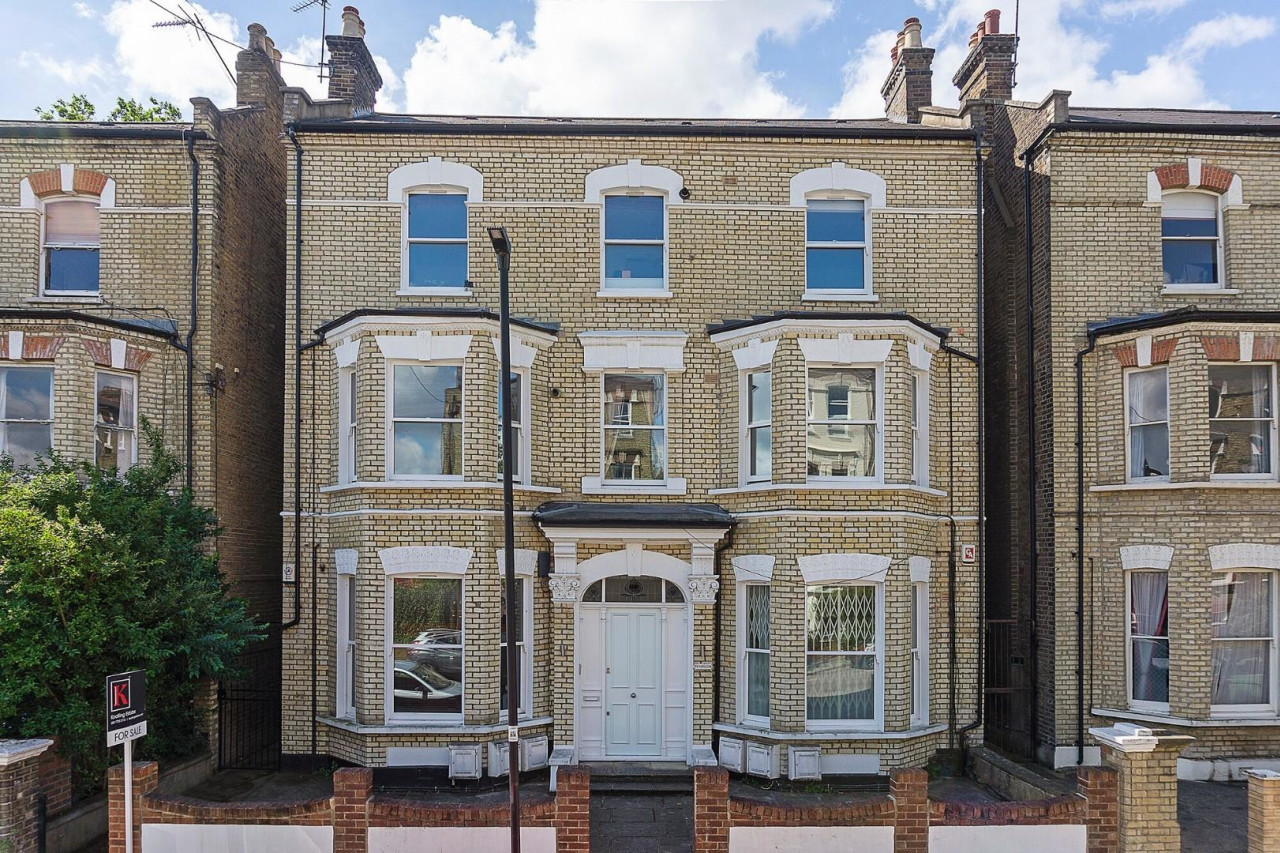 Flat for sale on Lambert Road, SW2, Ref 30488349 Keating Estates